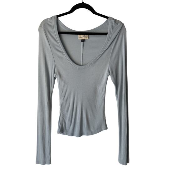 Universal Thread Y2k Bella Swan Ellena Gilbert Shirt Large Ribbed Scoop Neck Top - Picture 1 of 9